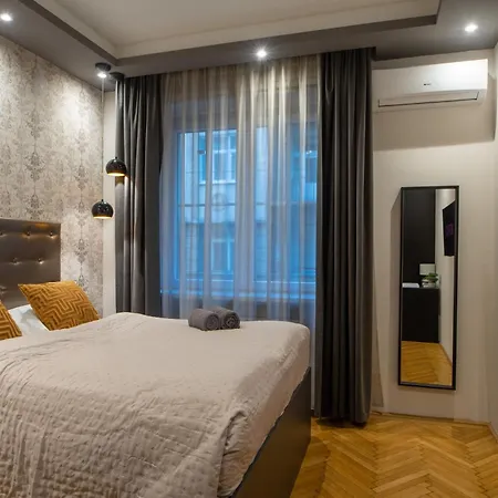 Appartement Chic 1br Retreat Near New York Cafe With View