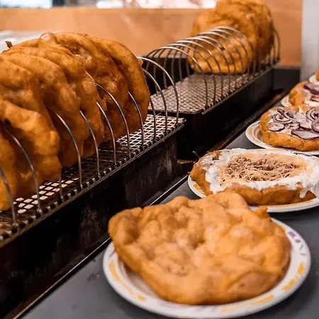 아파트 Super Cosy 3br Near Newyork Cafe With Balcony 부다페스트