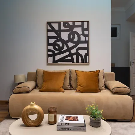 Super Cosy 3br Near Newyork Cafe With Balcony Apartament *